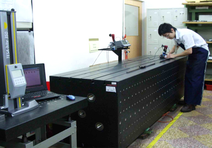 嚴(yán)苛的質(zhì)檢系統(tǒng)保證食品出廠(chǎng)質(zhì)量 嚴(yán)苛的質(zhì)檢系統(tǒng)保證食品出廠(chǎng)質(zhì)量